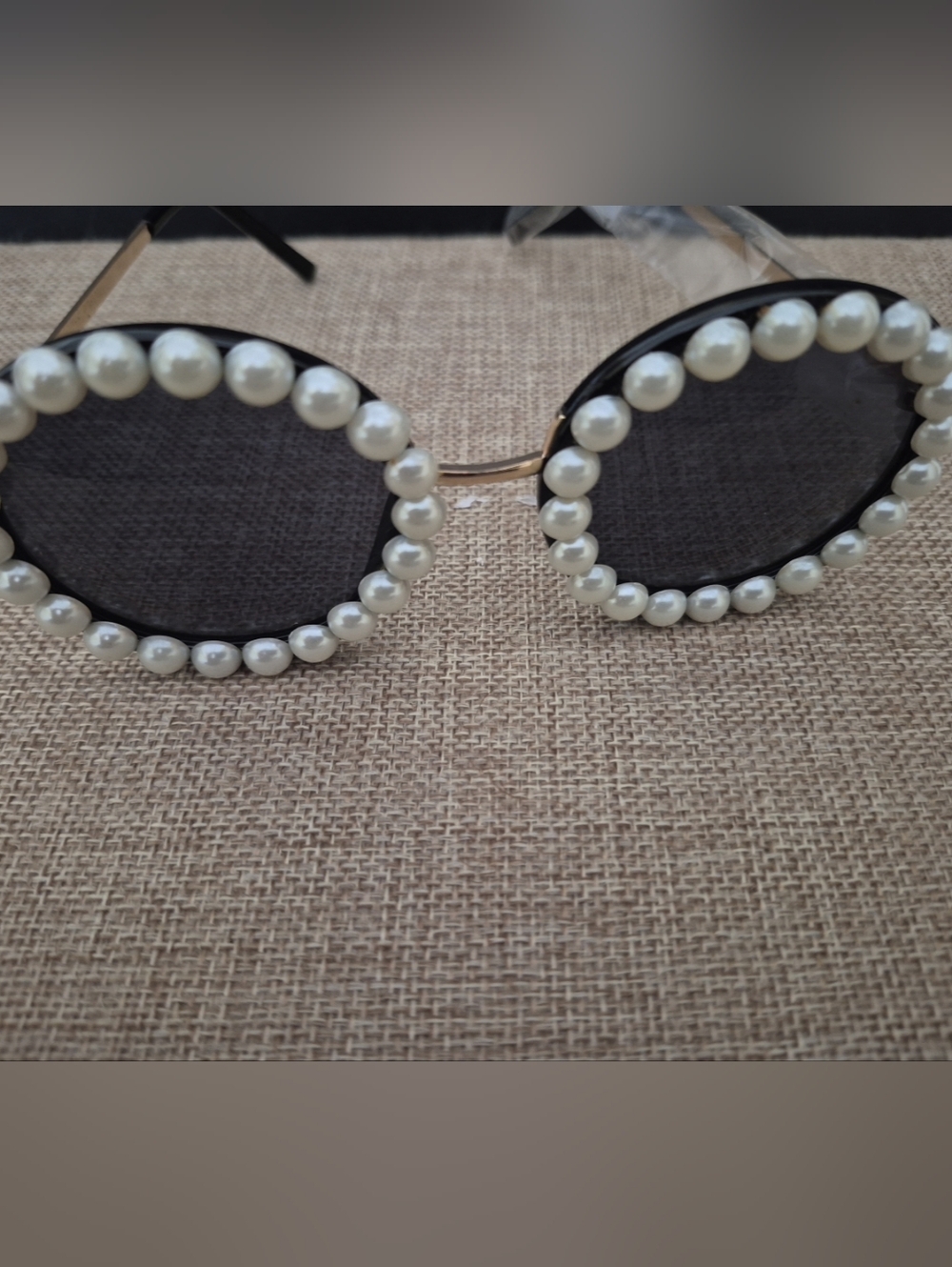 New Retro Pearl-Trim Round Sunglasses - Black With Hard Case And Cloth - Picture 7 of 8